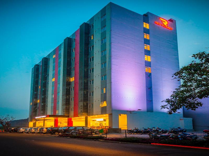 Monoloog Hotel Bekasi Buitenkant foto