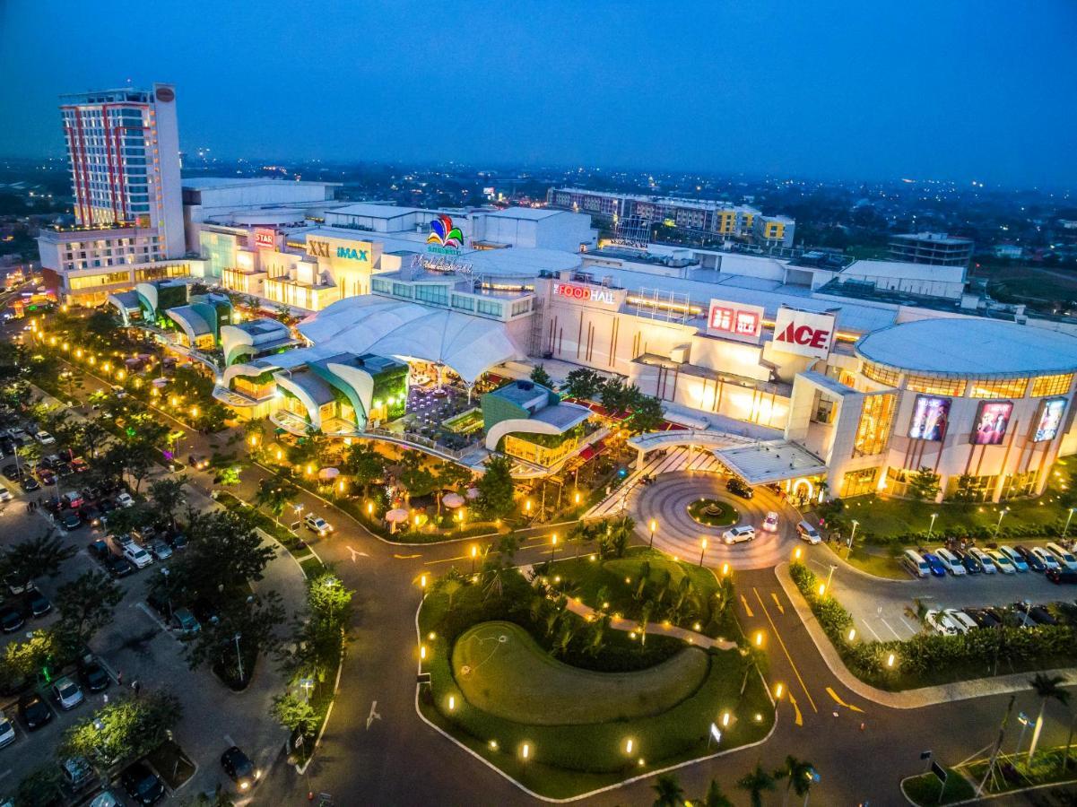 Monoloog Hotel Bekasi Buitenkant foto